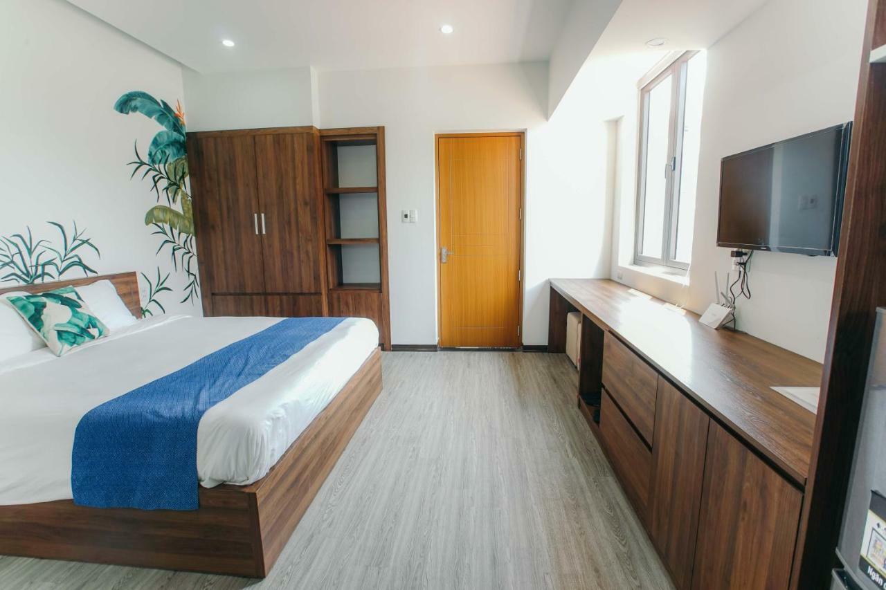Royal Lion Hotel & Apartment Дананг Екстер'єр фото