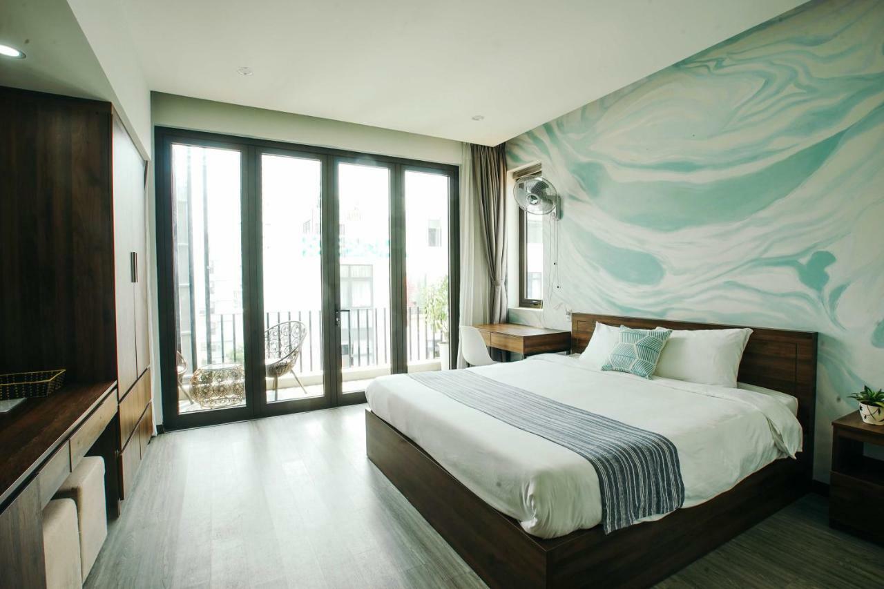 Royal Lion Hotel & Apartment Дананг Екстер'єр фото